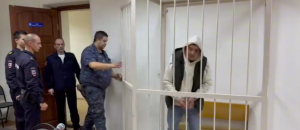 Во Волжском двое мужчин до смерти избили инвалида после застолья