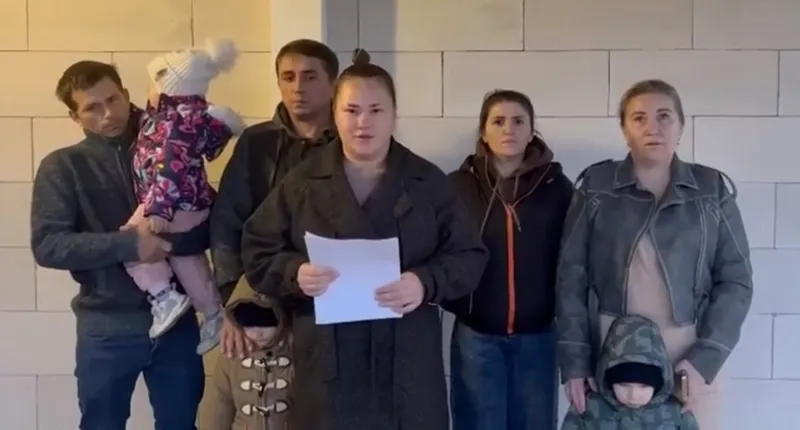 «Дали квартиры, но жить невозможно»: сироты из Петров Вала пожаловались на некачественное жильё и высокие тарифы