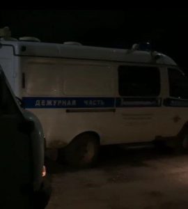 На улице Кирова в Волжском мужчина выпал из окна многоэтажки