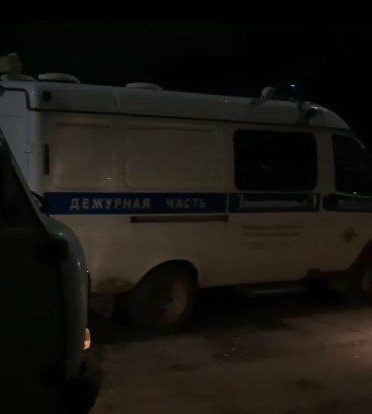 На улице Кирова в Волжском мужчина выпал из окна многоэтажки