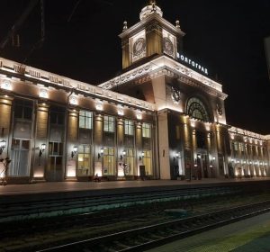 Пассажир транзитного поезда украл кошелек уборщика на вокзале Волгоград-1