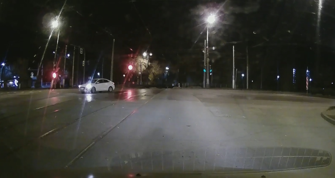 Много выстрелов и паника: в Волгограде зафиксировано начало перестрелки на Штеменко