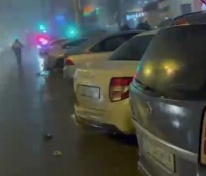 Пьяный водитель в Волгограде протаранил семь машин и снес дорожный знак