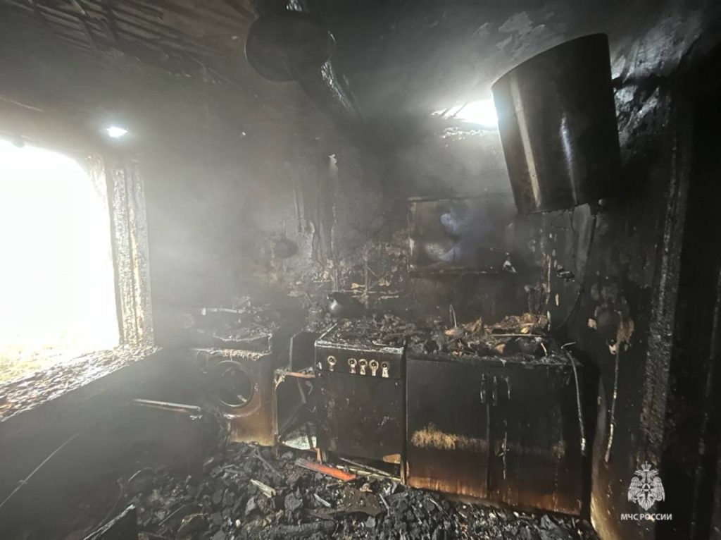 Трагедия в рабочем поселке Рудня: пожар охватил 120 кв. метров