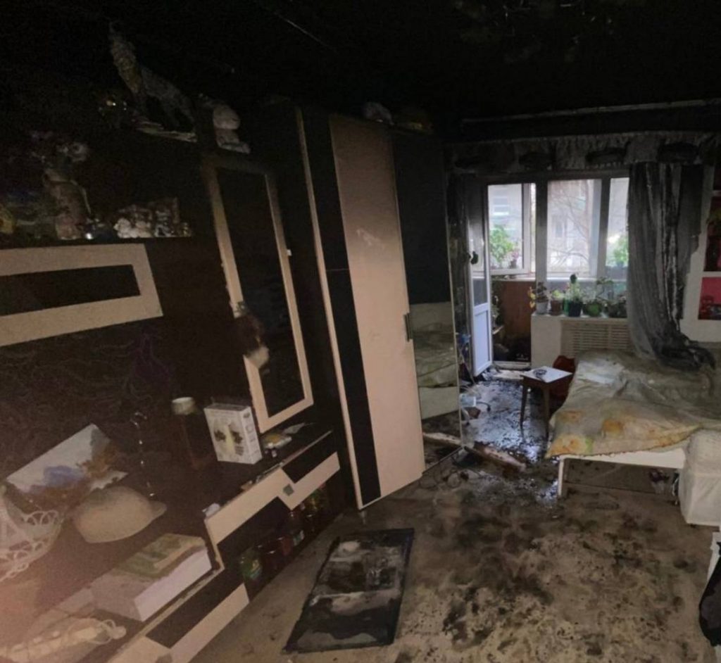 В Волгограде короткое замыкание телевизора привело к возгоранию в квартире