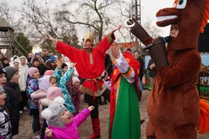 Каток до 3 ночи и шоу у елки: как ЦПКиО Волгограда работает в Новый год 2025–2026