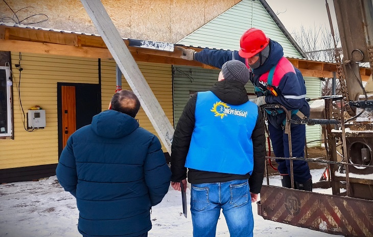 33 дома в цыганском поселке Городищенского района остались без электричества после рейда