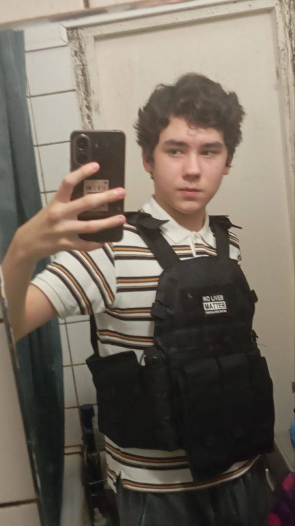 Нападение в школе Одинцово: девятиклассник ранил людей, один ребенок погиб