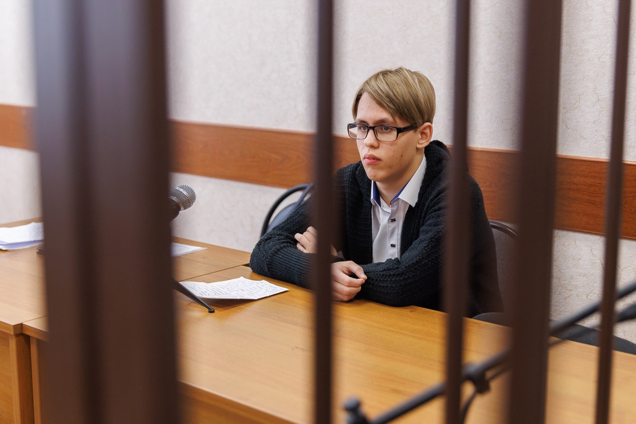 Осужденный за подготовку атаки на школу волгоградец получил убежище в Армении