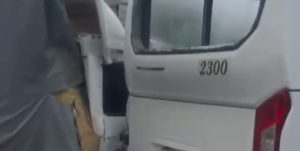 Под Самофаловкой «Газель» въехала в остановившийся автобус с пассажирами