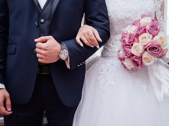 В Волгоградской области в 2025 году число браков третий год подряд превысило количество разводов