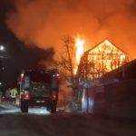 Крупный пожар произошёл в Михайловке: горел дом на Ленинградском переулке