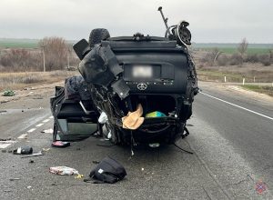 На федеральной дороге под Волгоградом в ДТП пострадал водитель Toyota