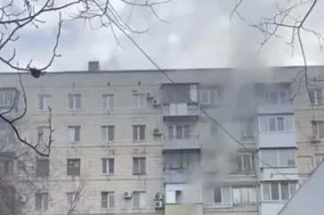 В Советском районе загорелась квартира на Туркменской — работают экстренные службы