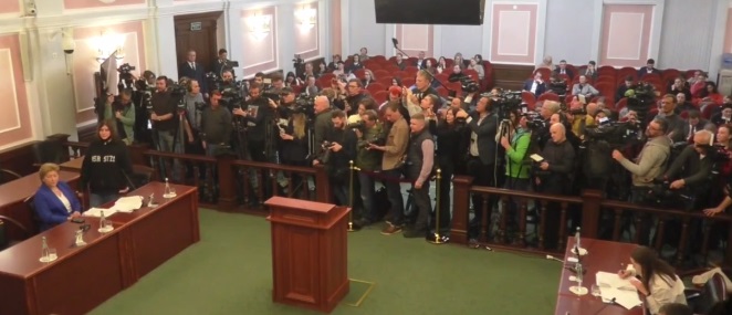 Верховный суд РФ рассматривает жалобу по делу о продаже квартиры Ларисы Долиной