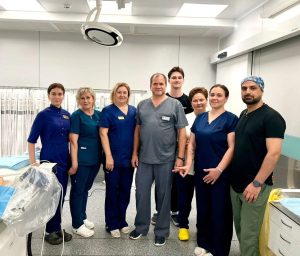 Через один прокол: в Волгограде хирурги совершили операцию, вернувшую пациенту возможность ходить