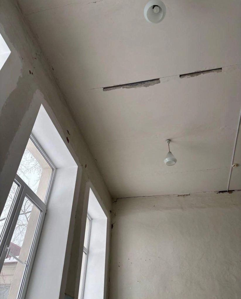 Беременные мёрзнут в Урюпинской ЦРБ: горячей воды нет, стены — как из хоррора