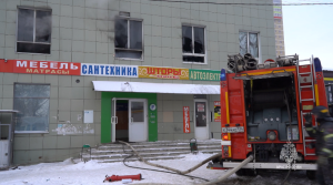 МЧС показало видео тушения пожара в магазине на Ангарской