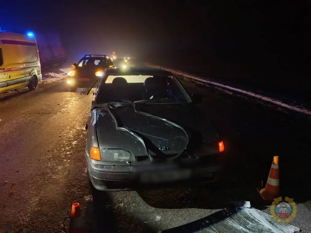 Появились первые кадры смертельного ДТП под Михайловкой с участием УАЗ, ВАЗ и фуры