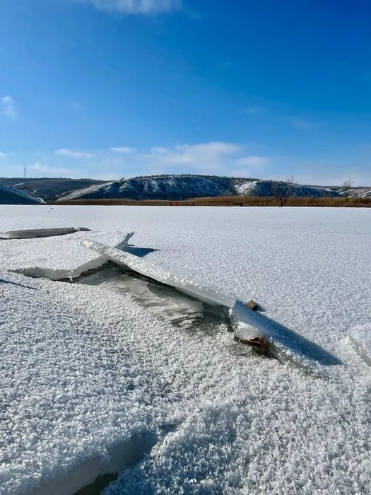 В Калачевском районе подо льдом погиб 63-летний рыбак