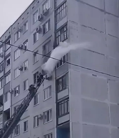 В Красноармейском районе Волгограда ликвидировали пожар в жилом доме