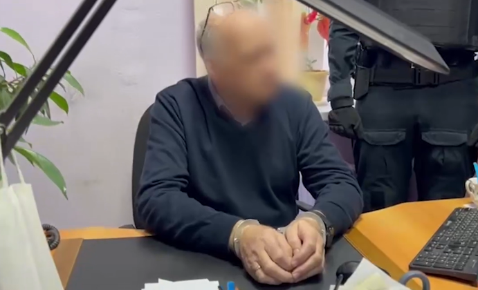 В Волгограде вскрыта коррупционная схема в ЖКХ: чиновник брал взятки годами