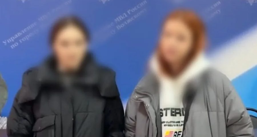 В Волжском полиция задержала участников порчи новогодних световых инсталляций