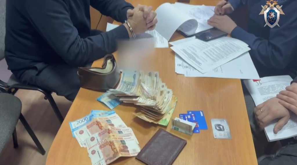 Взятка за «покровительство»: в Тракторозаводском районе Волгограда задержаны фигуранты дела