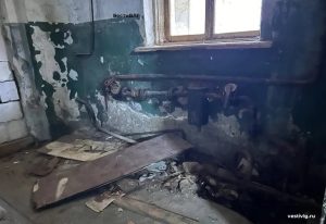 В Красноармейском районе Волгограда аварийный дом пятый день остаётся без отопления