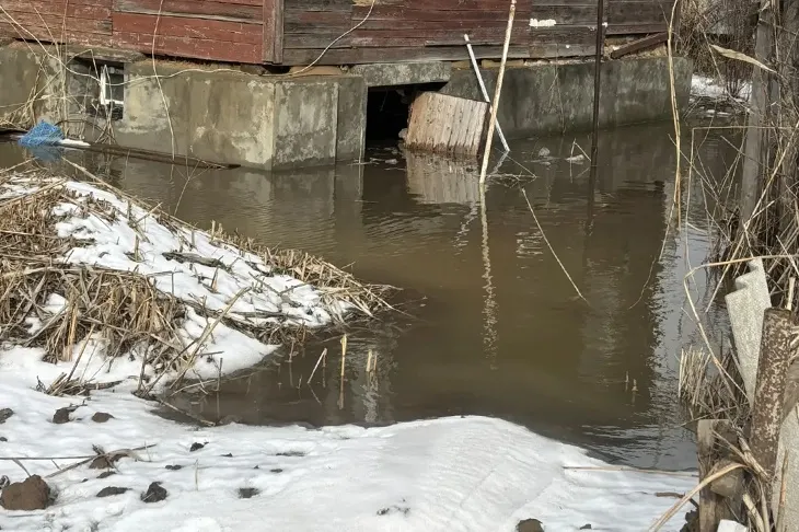 Подтопление домов на улице Карагандинской в Волгограде: жители требуют срочных мер