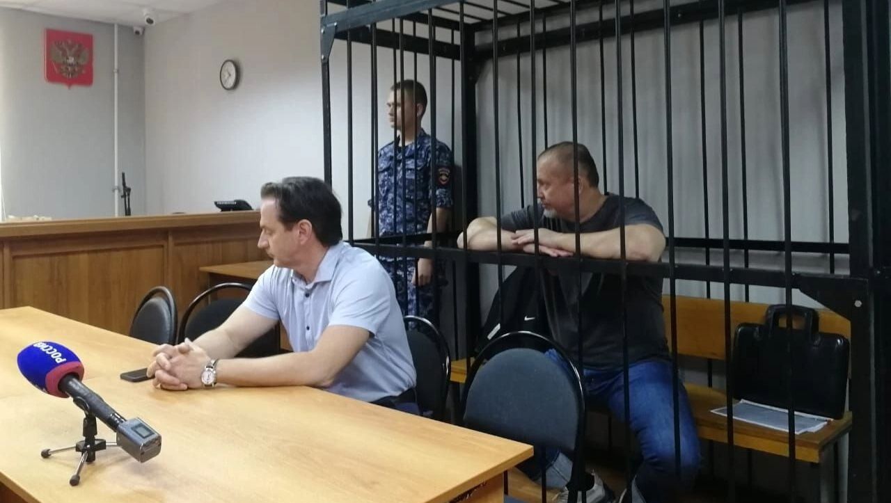 40 лет на троих: суд оставил в силе приговор экс-депутатам за автоподставы