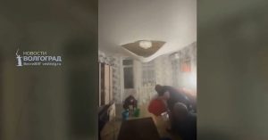 Кипяток с крыши и разорванные батареи: ЧП в доме на проспекте Канатчиков