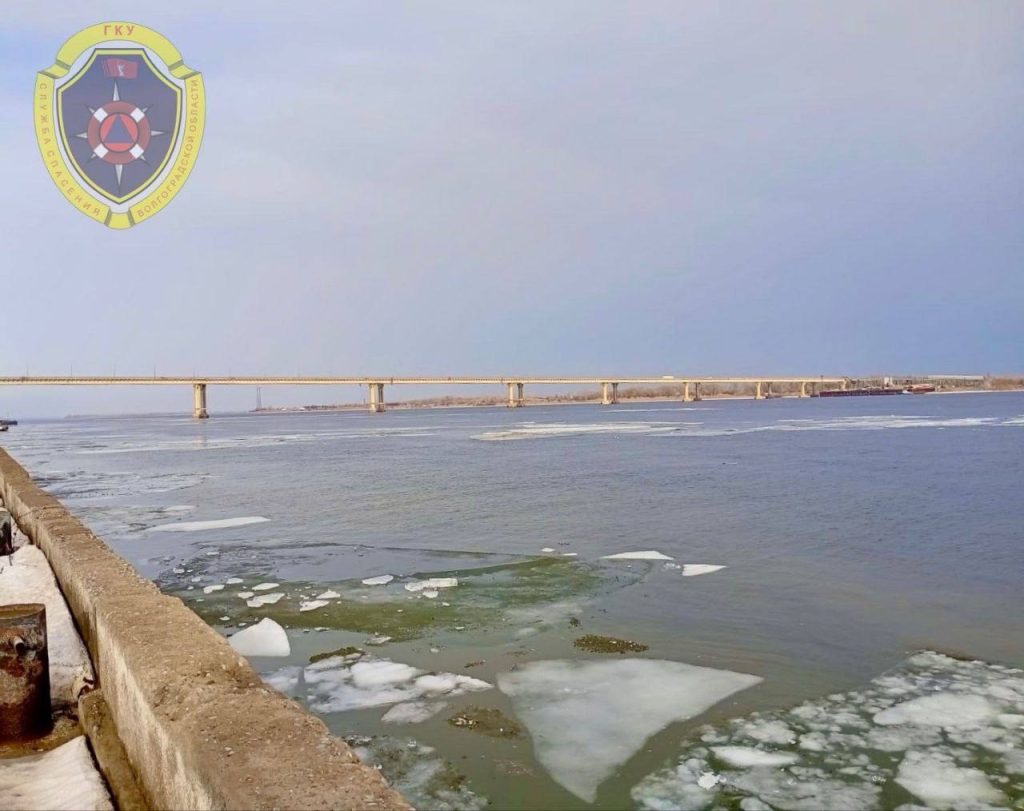 Девушка упала с Волгоградского моста и оказалась в реанимации