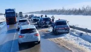 Массовое ДТП на трассе Р-22 «Каспий» под Волгоградом: столкнулись семь автомобилей