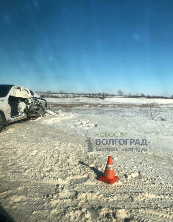 Грузовик перевернулся на повороте к хутору Акишинский