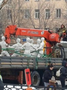 Фонтан «Детский хоровод» на Привокзальной площади демонтировали — будет ли ремонт?