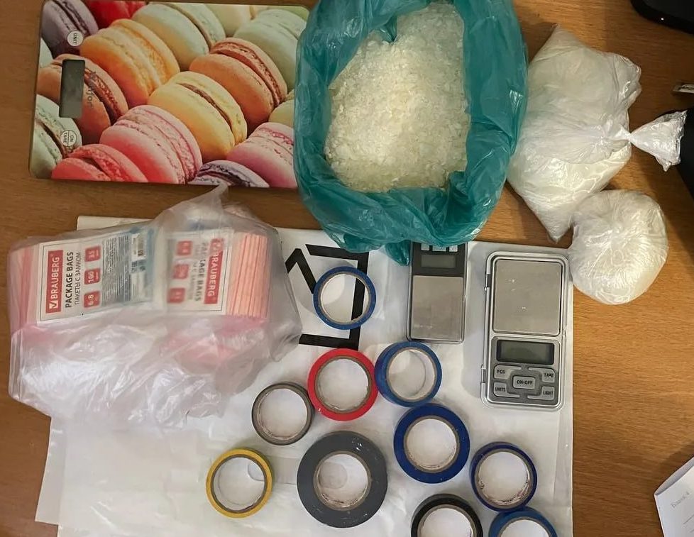 Иностранца подозревают в покушении на сбыт наркотиков в особо крупном размере