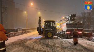 Волгоград после снегопада: уборка улиц и обращение к водителям