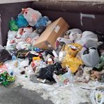 Мусорная свалка под окнами: жители Краснооктябрьского района бьют тревогу