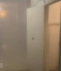 Общежитие на Таращанцев превратилось в сауну из-за прорывов труб