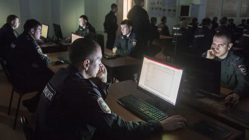 Жителя Тракторозаводского района наказали за оскорбление силовиков в интернете
