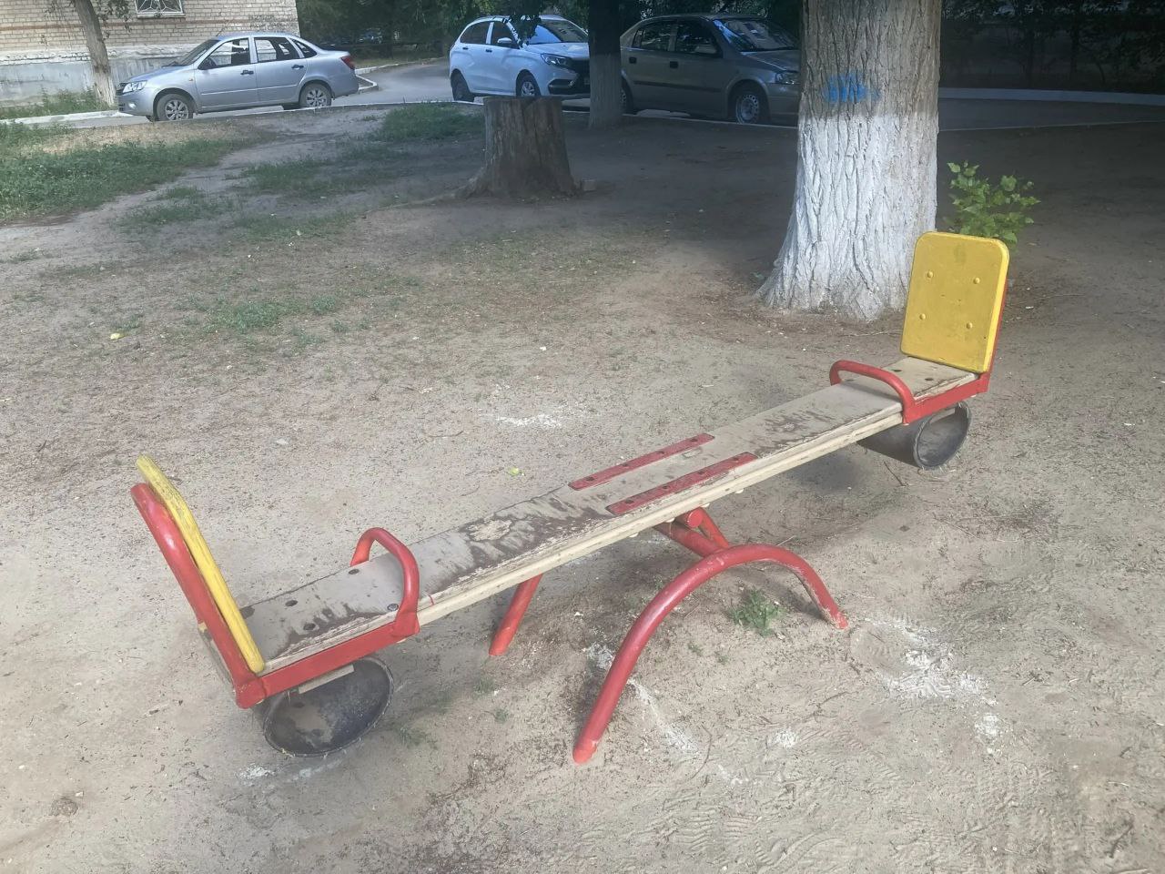 Прокуратура обязала устранить нарушения на детских площадках в Красноармейском районе Волгограда