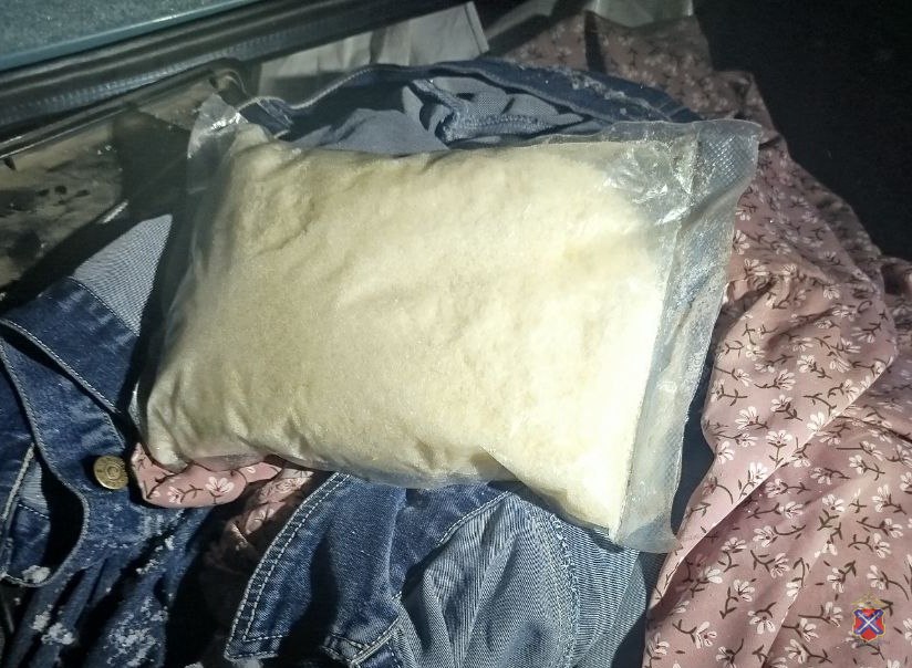 Супружескую пару с килограммом наркотиков задержали в Волгограде