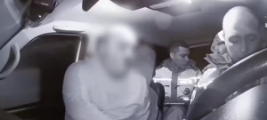 В Камышинском районе дальнобойщик попытался подкупить инспектора ДПС