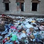 Свалка и использованные шприцы у детского сада в Красноармейском районе Волгограда