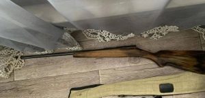 Арсенал оружия и крупную партию наркотиков изъяли полицейские у жителя Волгоградской области