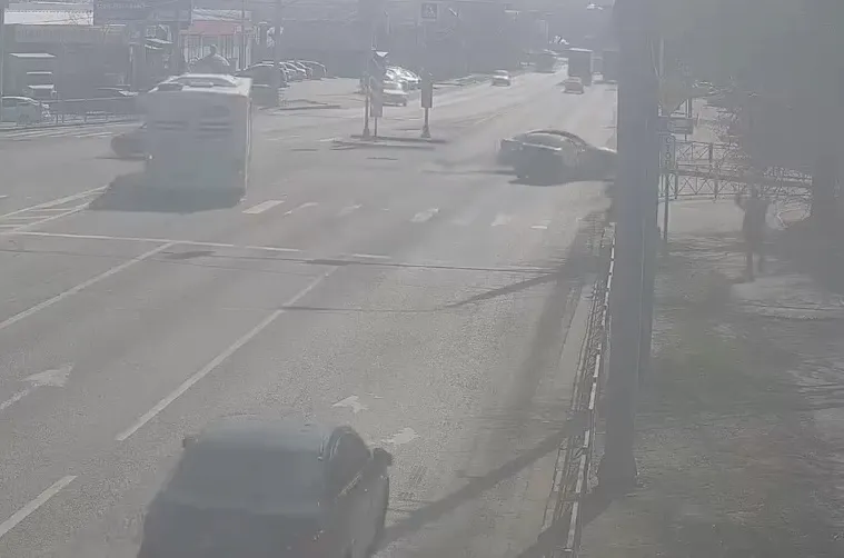 ДТП в Кировском Волгограда — перевернулась машина, пострадал младенец