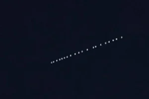 Жители Волгоградской области увидят «космический поезд» Starlink 2 и 4 марта