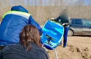В Волгоградской области спасатели вытащили из воды перевернувшихся сапбордистов
