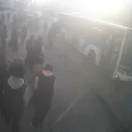 Подростки устроили погром в автобусе №2 у Ворошиловского ТЦ — началась проверка